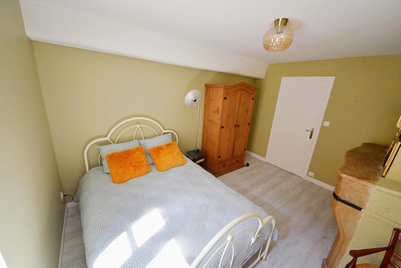 La Maison Jaune Holiday home *